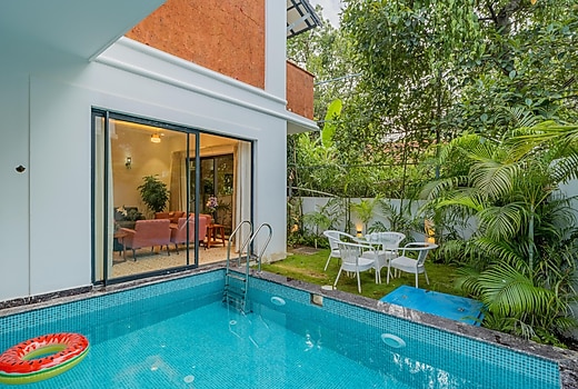 ELIVAAS 4 BHK with Pvt Pool & Jacuzzi bathtub | Laguna Pulse
