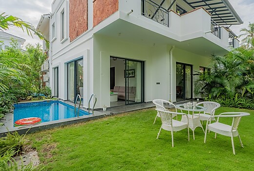 ELIVAAS 3 BHK with Pvt Pool & Garden | Laguna Echo