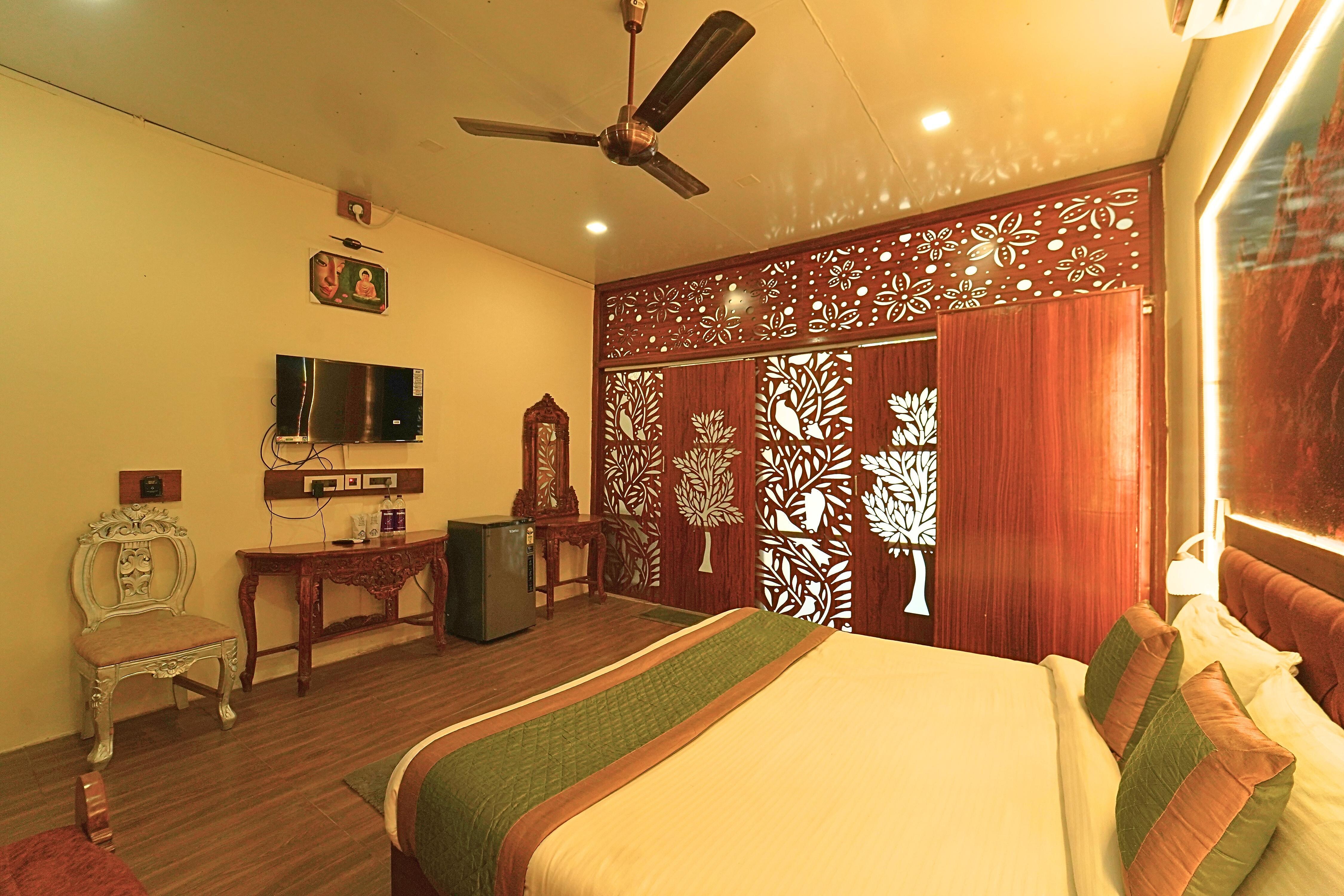 Shri Vrindavan Resort - Tap to explore photos