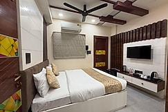 Hotel Divyanshi Inn, Varanasi