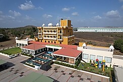Hotel Grand Haveli, Vapi