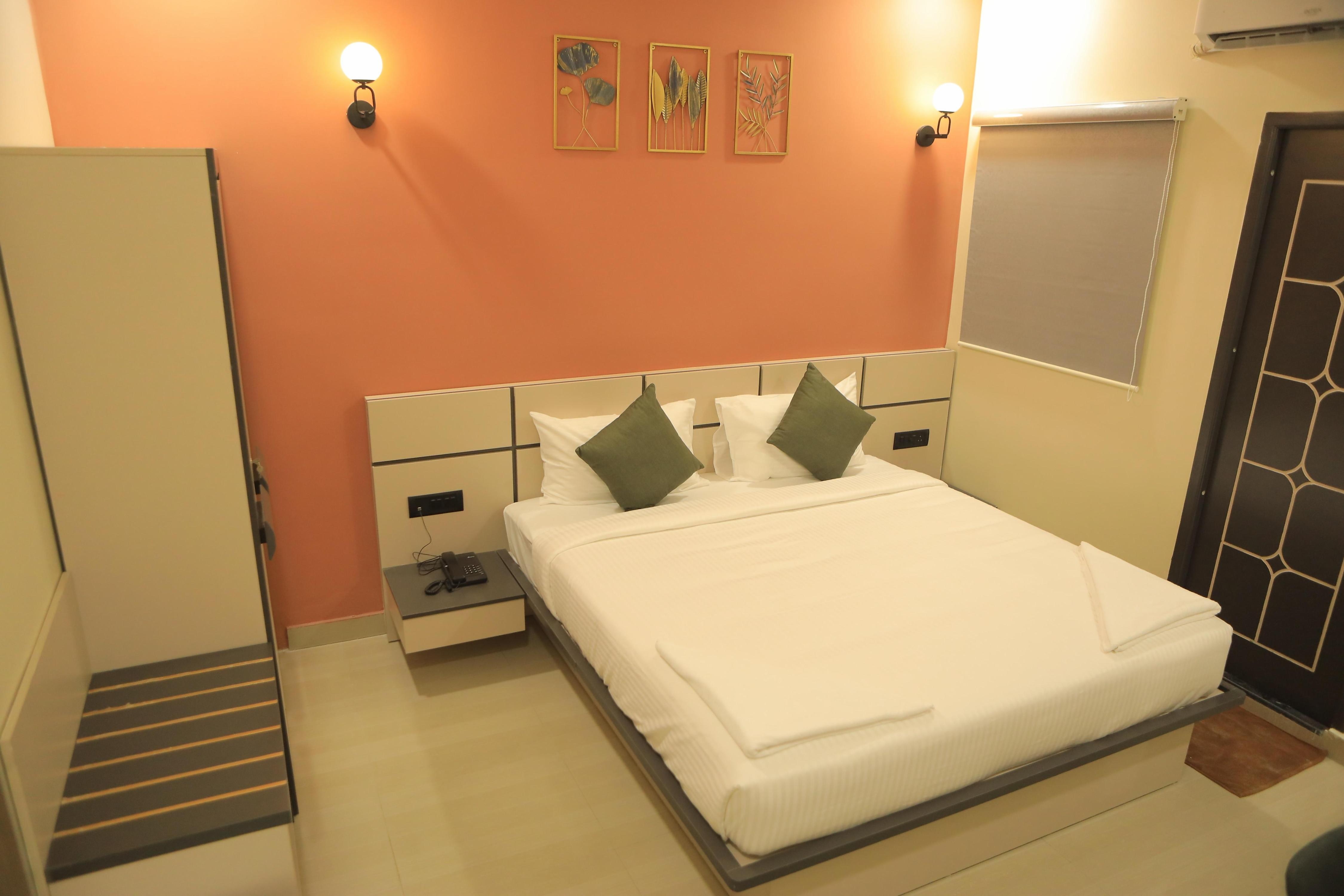 Kansone Hotel And Banquets - Tap to explore photos