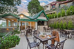 SaffronStays The Row House, Kasauli