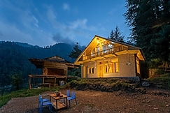 Enchanting Valley View Duplex Cottage:Tandi, Jibhi