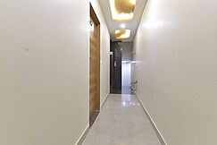 Hotel Star, Chomu