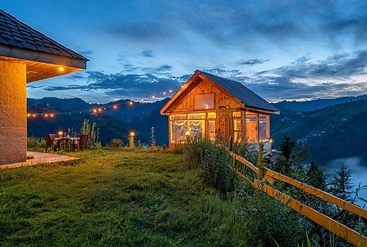 Beautiful Cottage In The Clouds | Valley view