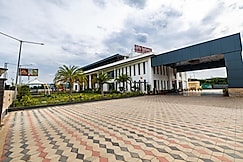 DELHI HIGHWAY HOTEL AND RESTAURANT, Bapatla