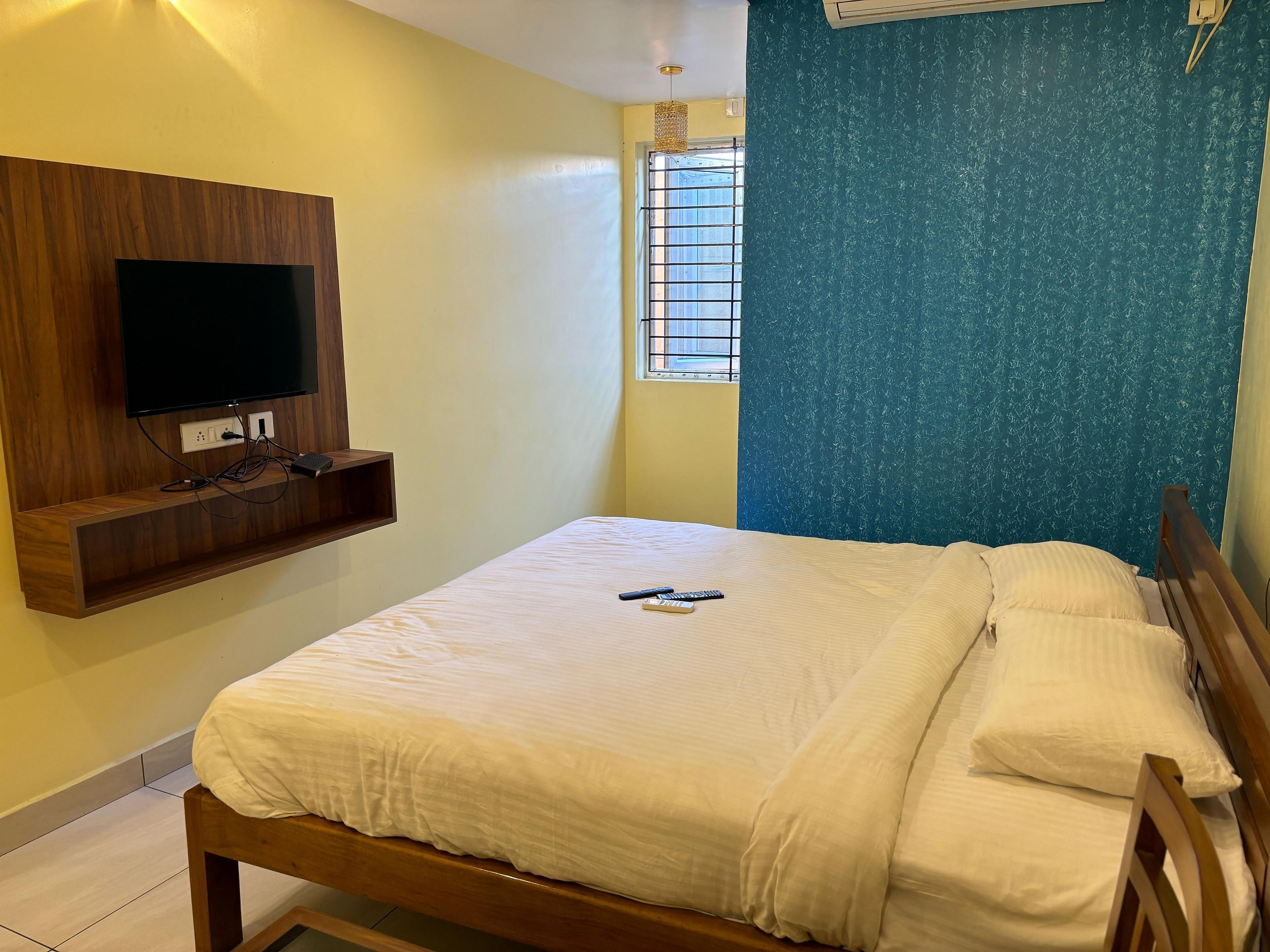 Hotel O WHITE YELLOW RESIDENCY - Tap to explore photos