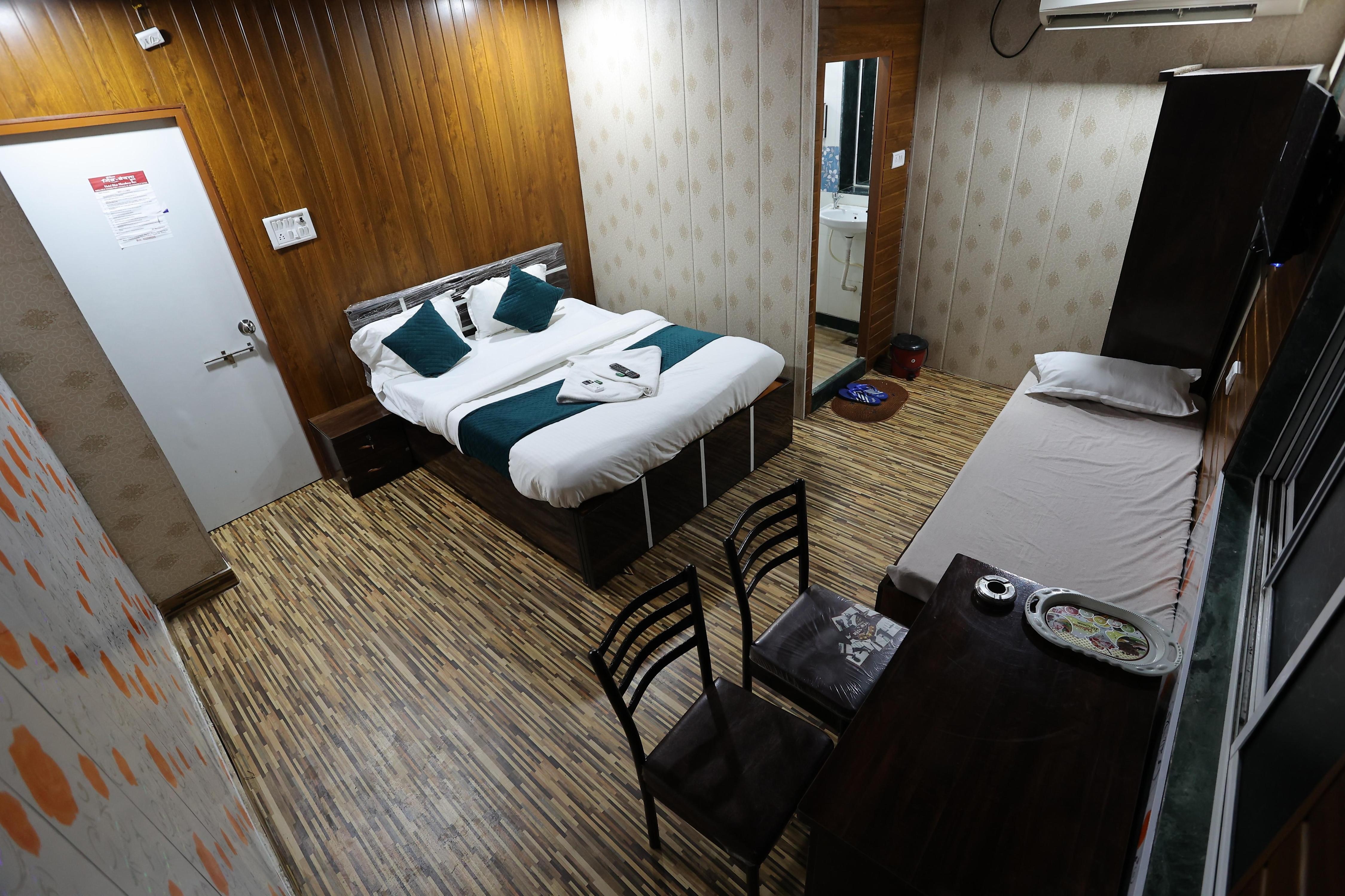 Hotel Shiv Vandana Inn - Tap to explore photos