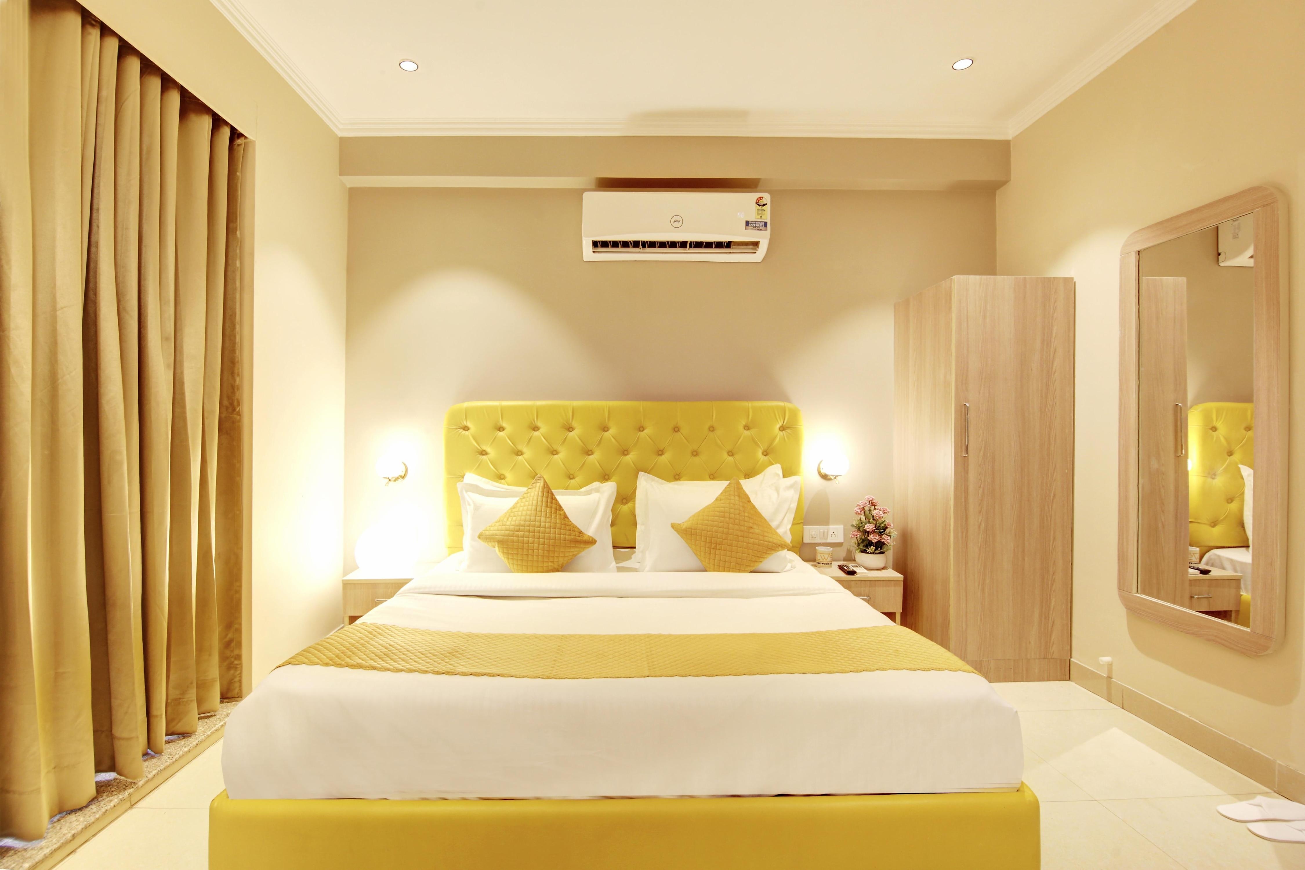 Limewood Stay - Mall 51 - Tap to explore photos