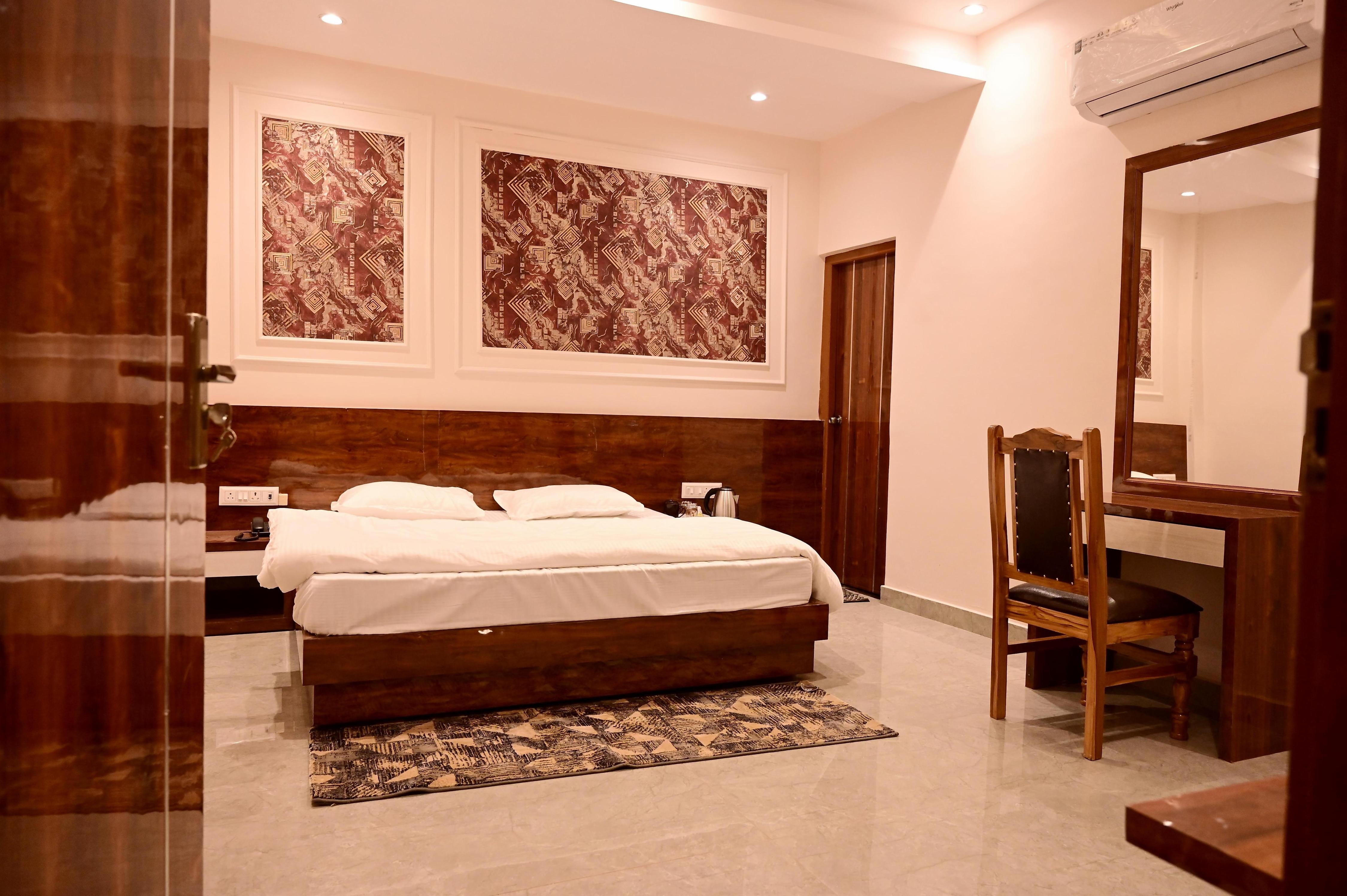 Hotel Ram Anandam Palace A luxuries Hotel - Tap to explore photos
