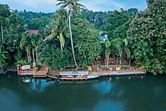 ama Stays and Trails Aquabliss Alleppey, Alleppey
