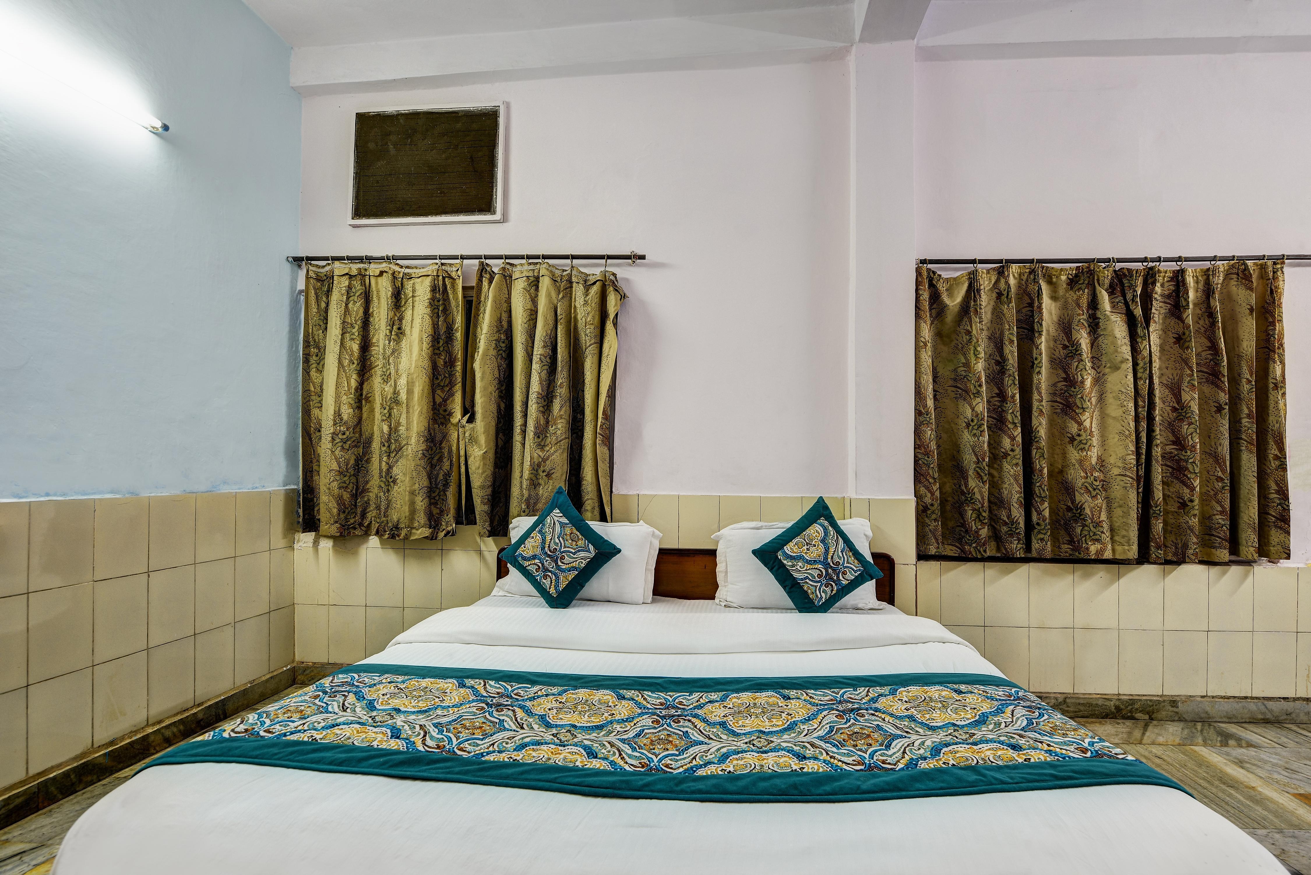 Hotel Bawa - Tap to explore photos