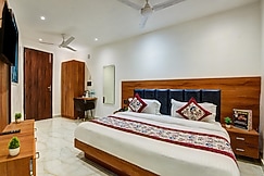 Hotel Bawa Near Nizamuddin Railway Station, Delhi