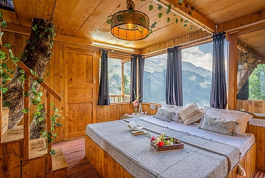 Highland Treehouse Escape