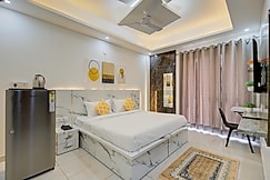 The Empire Studioz Golf Course Road, Gurgaon