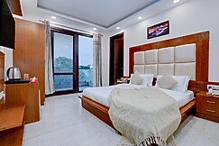 Restin Hotel - Golf Course Road & Cyber City, Gurgaon