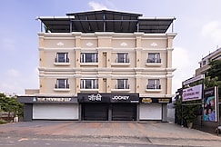 Pravasa Stay Near Luv Kush Square, Indore