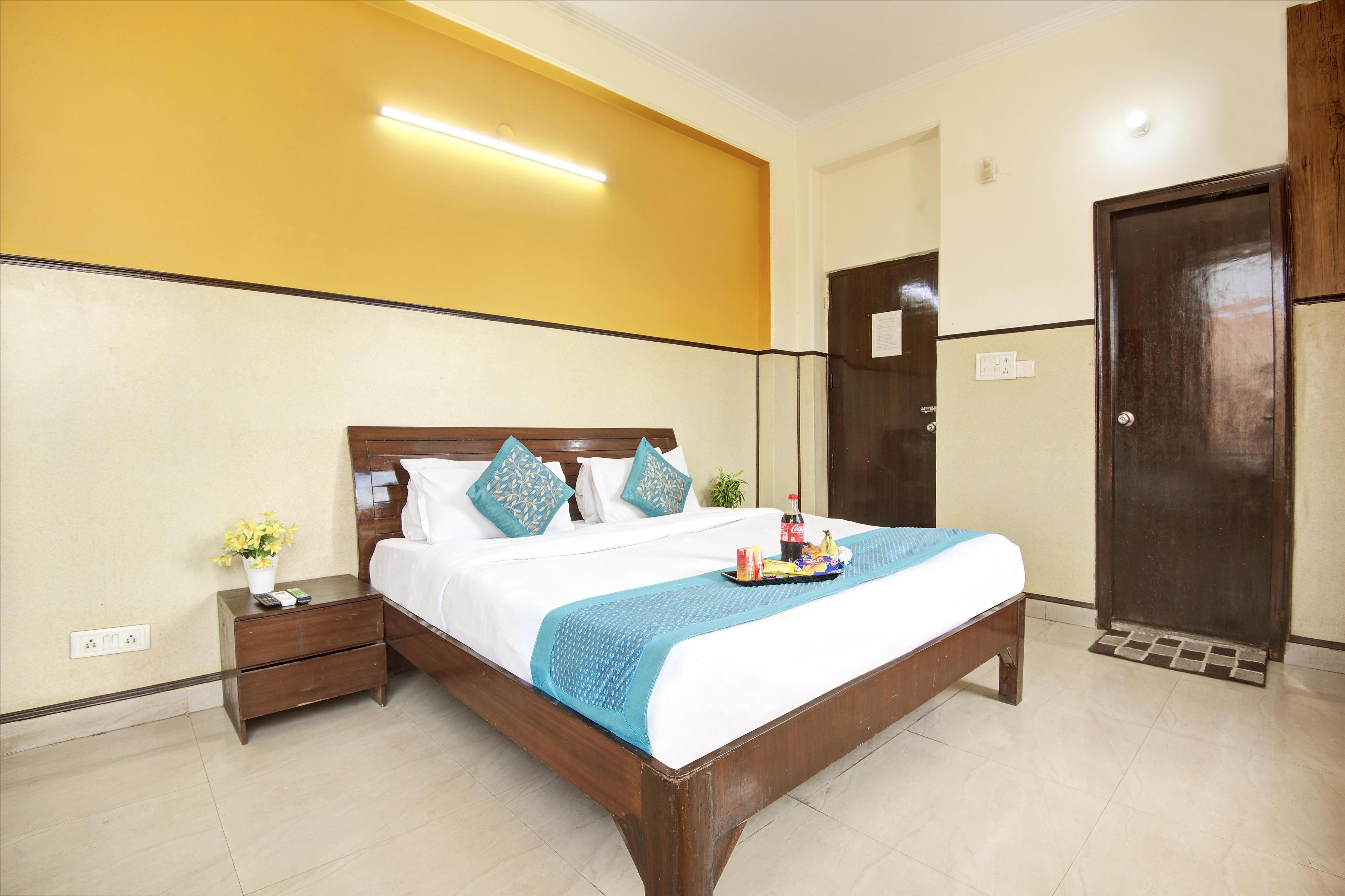 Hotel Elite Peak Noida Sector 72 - Tap to explore photos