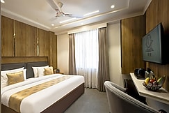 HOTEL TYCHE INN, Delhi