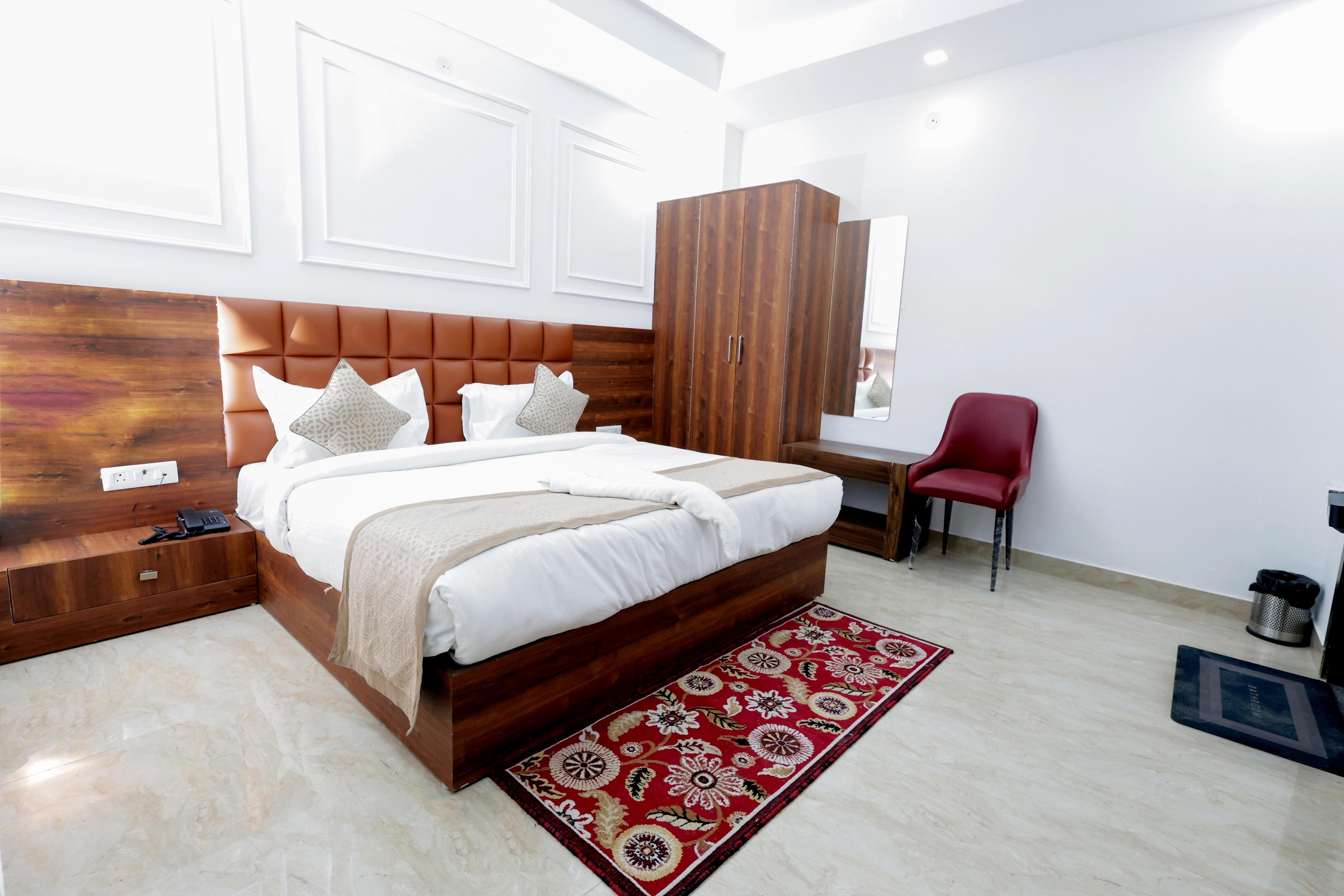 AMAYRA INN Vasundhara - Tap to explore photos