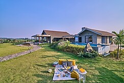 SaffronStays Ashfield, Karanjwan