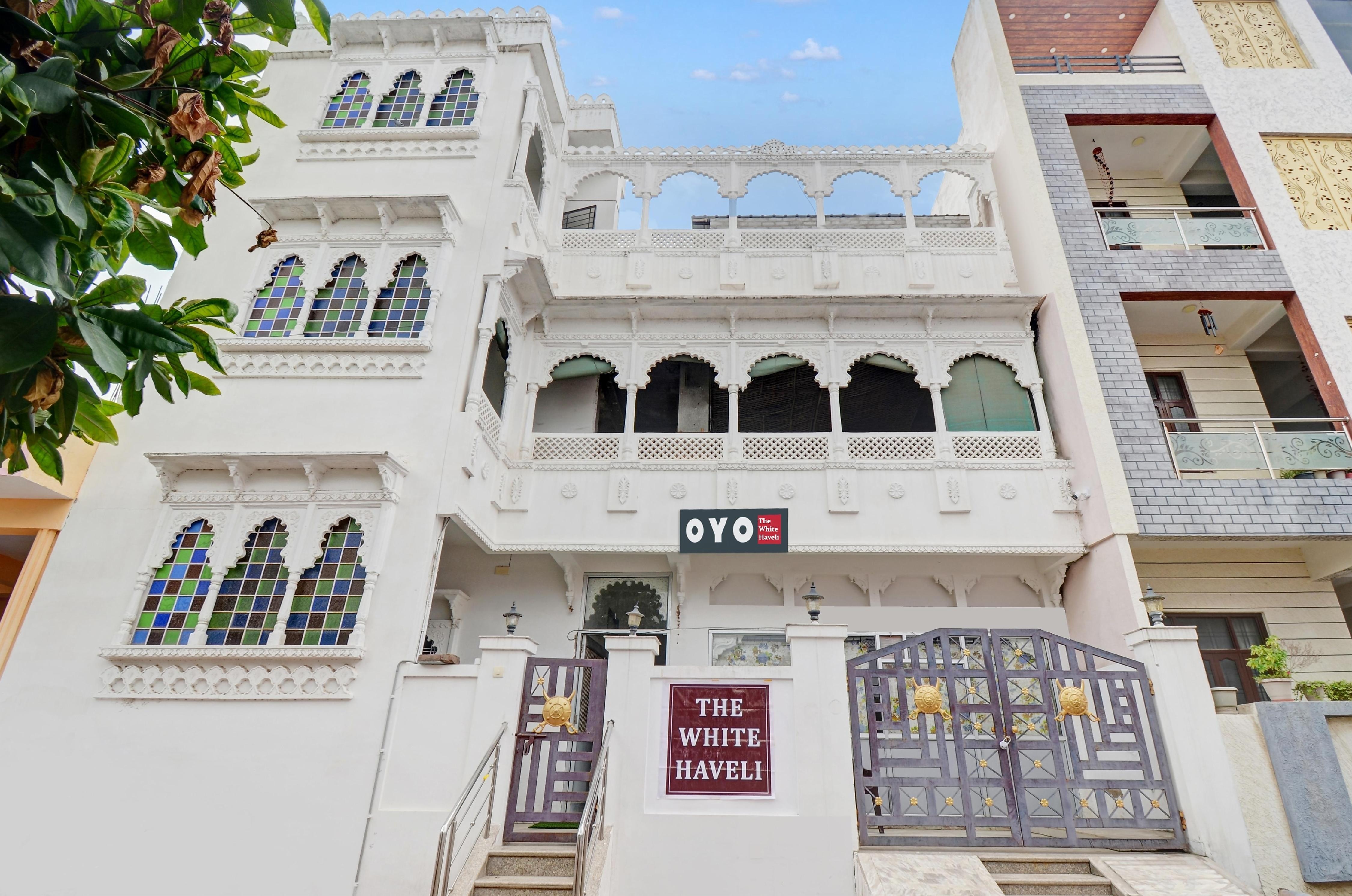 Hotel O The White Haveli - Tap to explore photos