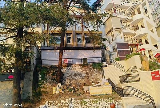 Avad Palace