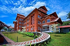 KUMBANAD HERITAGE HOTEL, Thiruvalla