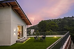 SaffronStays Bourbon, Bhimtal