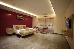 Surya Hill View Resort And Spa, Dhari