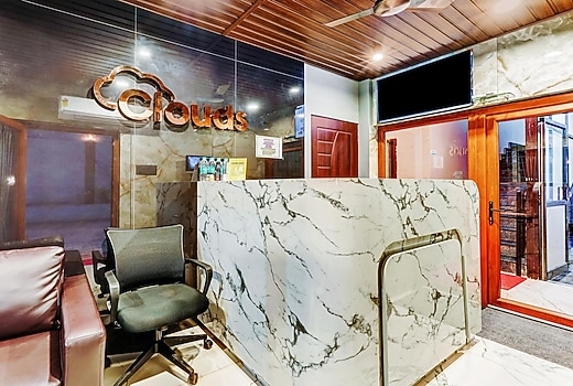 Clouds Luxury Hotel