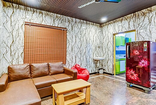 Clouds Luxury Service Apartment
