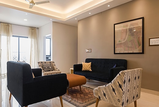 SANITIZED 3 BED Mid century Modern Apartment