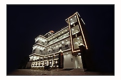 Hotel Maa Vindhyachal Dham-walking distance from Prem Mandir, Vrindavan