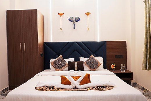 Mangalmay Kashi | Near Kashi Vishwanath nd Ganga Ghat