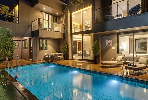 RAGA - A Lindsay Manor