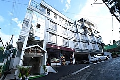 White Lotus Guest House, Shillong