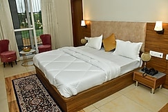 Sadabahar Regency, Manesar