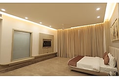 THE RIVERSIDE INN, Bhopal