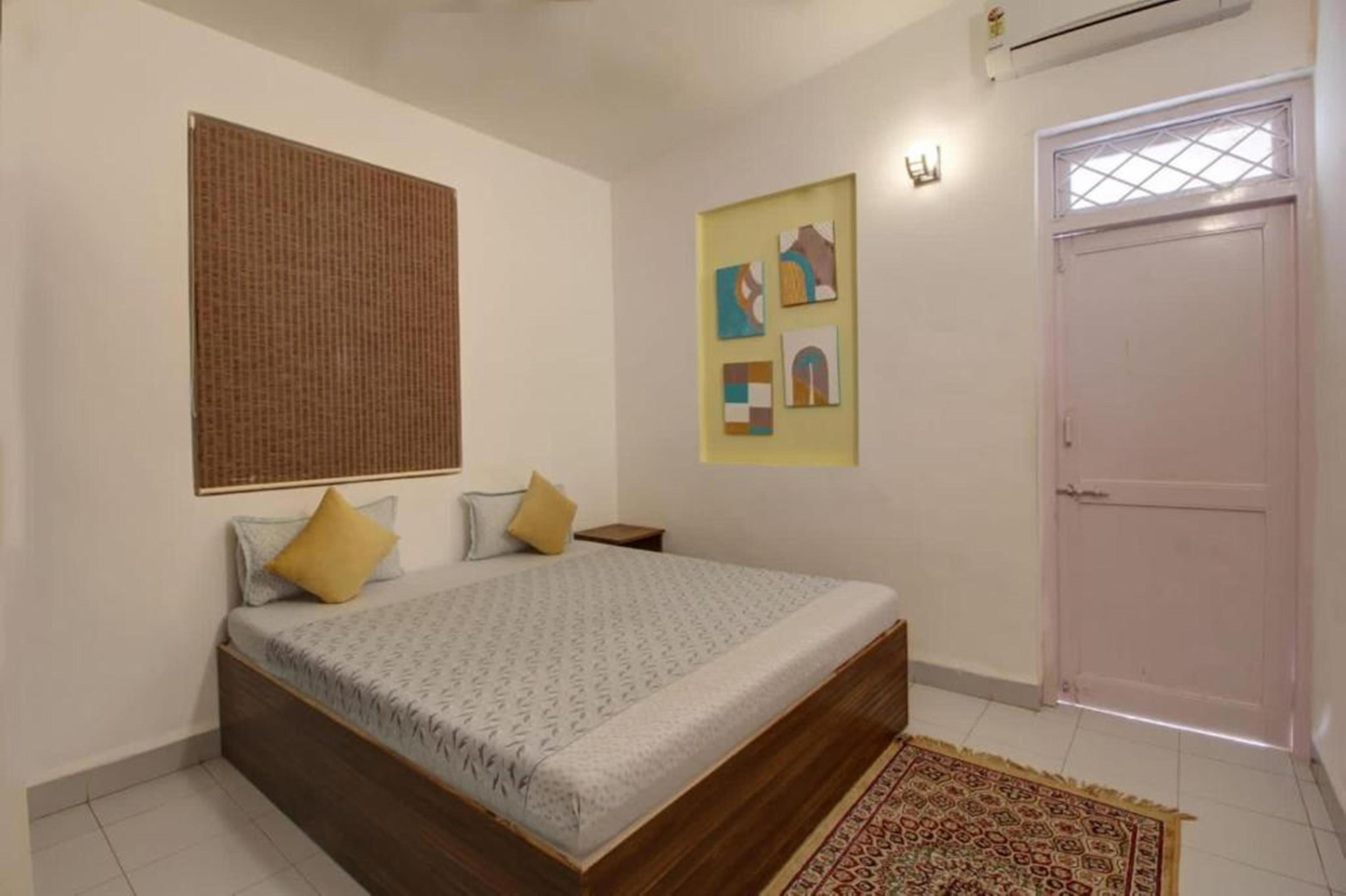 Calangute Cosy 1 bhk Apartment - Tap to explore photos