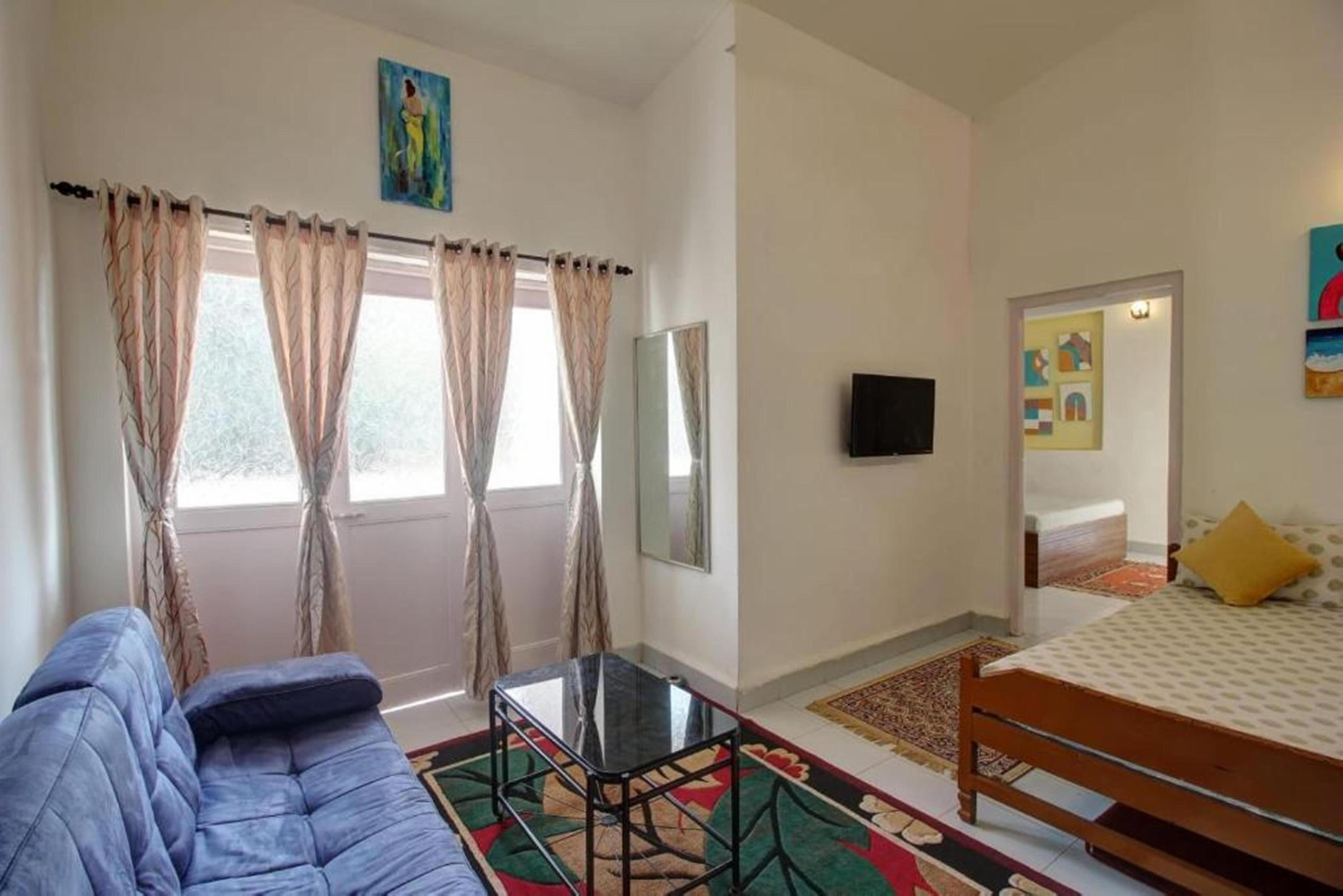 Calangute Cosy 1 bhk Apartment - Tap to explore photos