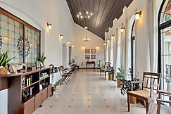 Saffronstays Biccode Woodside Heritage, Alur, Karnataka