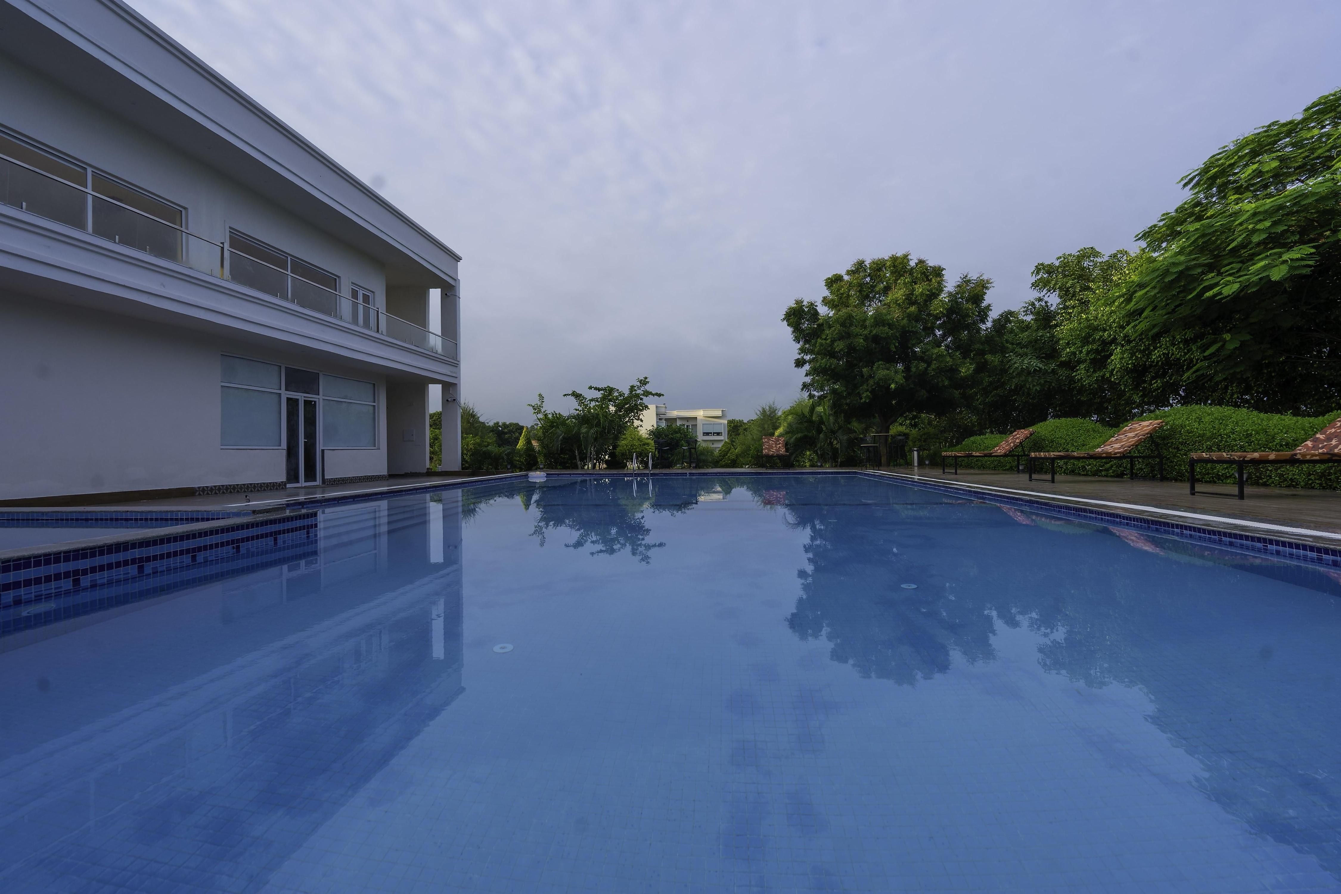 Corbett The Regnum Resort - Tap to explore photos
