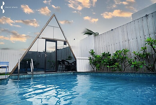 Privy Stays- Rooftop Cabin