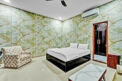 Clouds Studio, Vellore