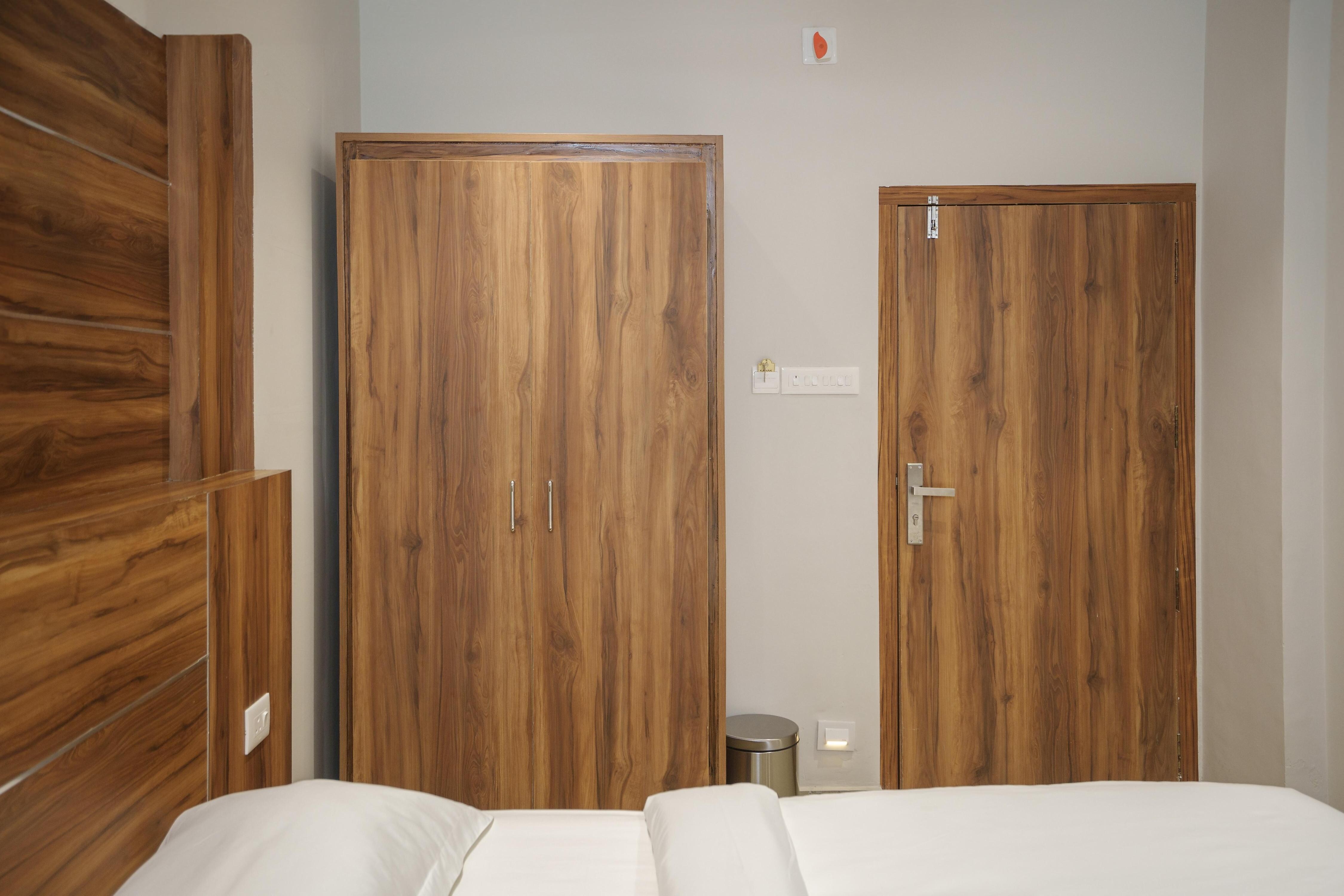 Kanak Residency - Tap to explore photos
