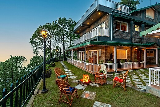 ELIVAAS 3 BHK With Attic room & Bonfire | Fleur De Lis