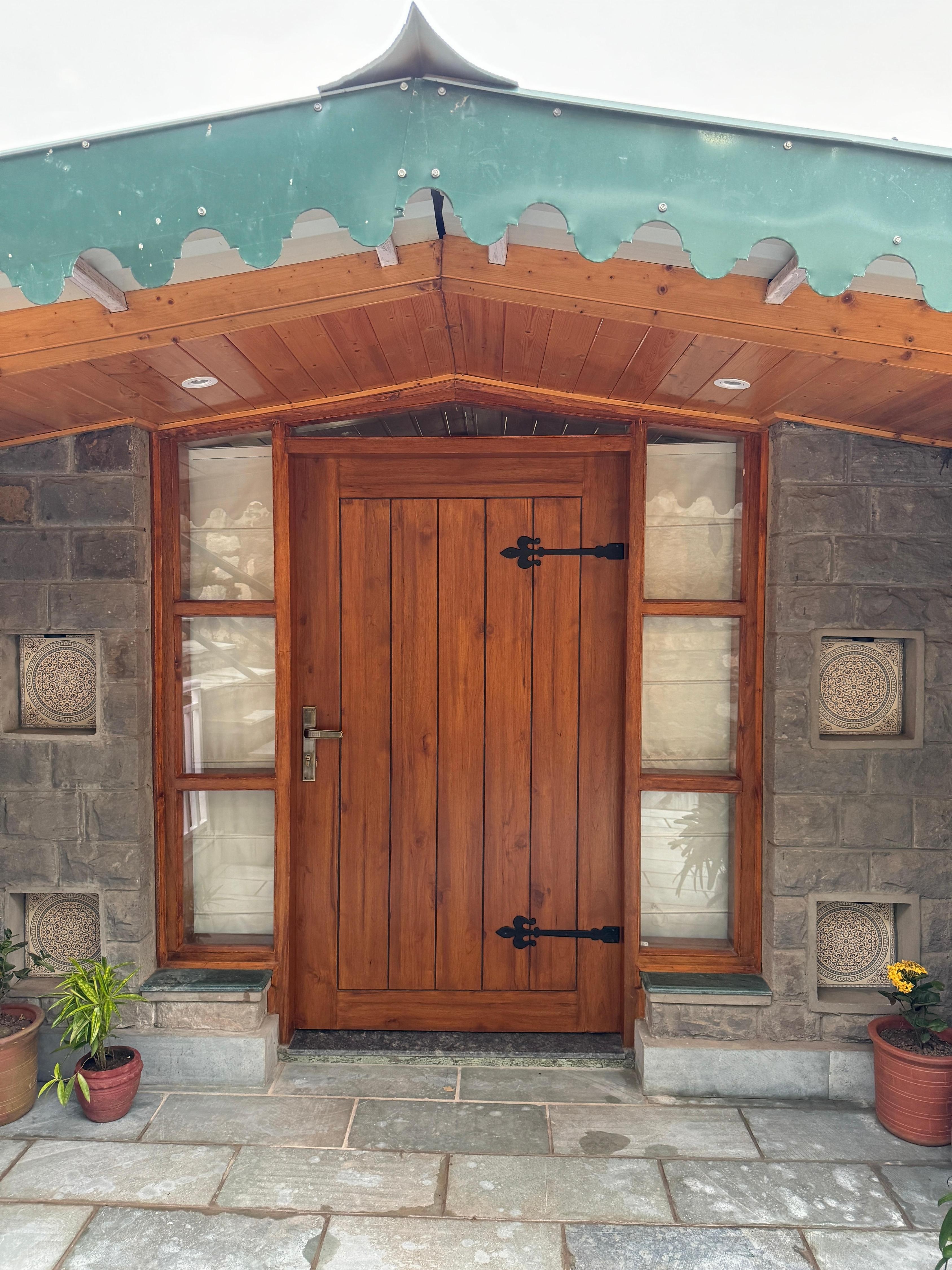 ELIVAAS Signature 3 BHK With Attic room & Bonfire | Fleur De Lis - Tap to explore photos