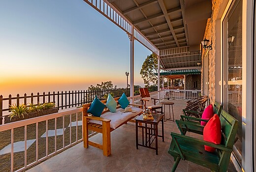 ELIVAAS 3 BHK with Garden & Scenic view | Alpenglow
